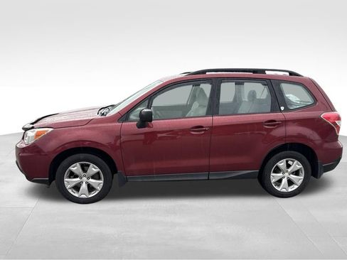 Used 2015 Subaru Forester 2.5i w/ Alloy Wheel Package AWD/4WD image 2