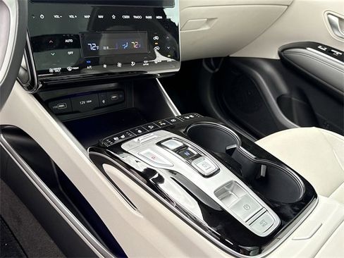 Used 2024 Hyundai Tucson Limited image 23