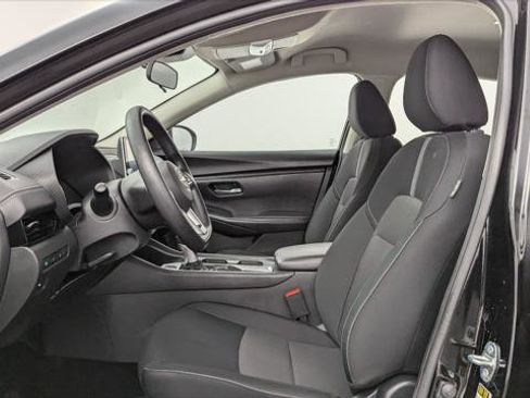 Used 2025 Nissan Sentra SV image 14