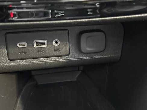 Used 2023 Buick Encore GX Essence w/ Experience Buick Package image 19