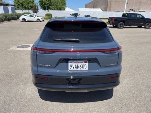 Used 2025 Toyota Crown Signia image 6