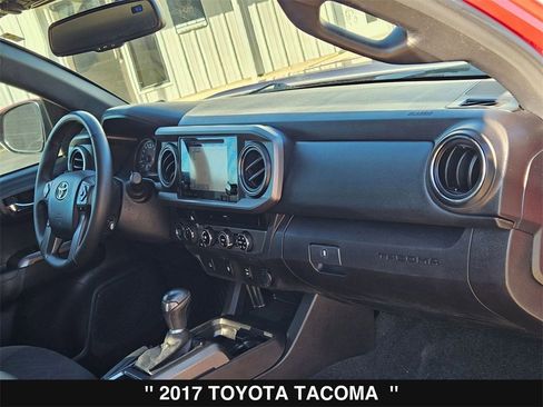 Used 2017 Toyota Tacoma TRD Off-Road image 28