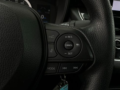 Used 2022 Toyota Corolla LE image 28