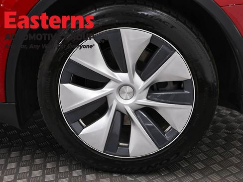 Used 2021 Tesla Model Y Long Range AWD/4WD image 27