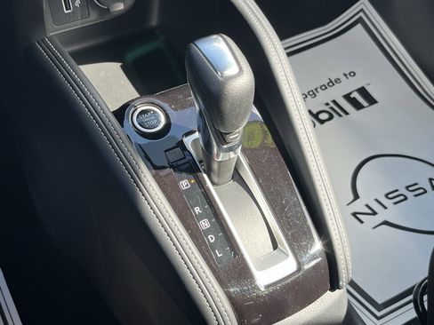 Used 2020 Nissan Kicks SV image 26