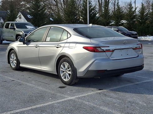 New 2026 Toyota Camry LE image 8