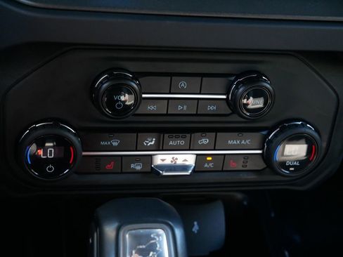 Used 2025 Ford Bronco Big Bend image 22