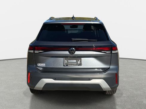 New 2025 Volkswagen Tiguan SE image 6