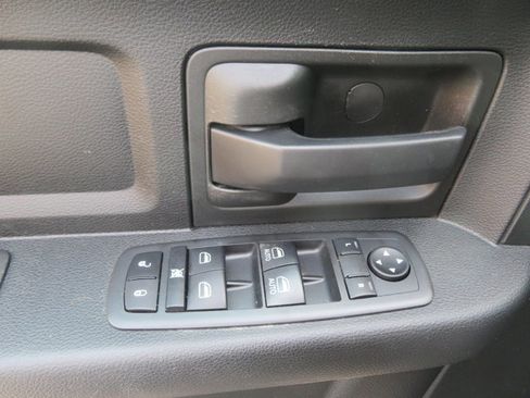 Used 2021 RAM 1500 Tradesman w/ Chrome Appearance Group image 11