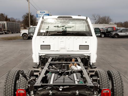 New 2026 Ford F550 4x4 Regular Cab Super Duty image 9