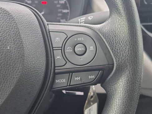 Certified 2025 Toyota Corolla LE FWD image 24