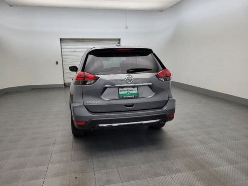 Used 2017 Nissan Rogue S FWD image 6