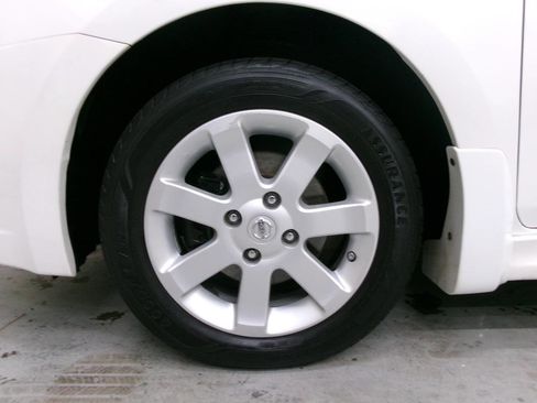 Used 2011 Nissan Sentra 2.0 SR w/ Convenience Pkg image 2