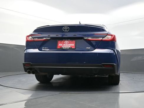 Used 2025 Toyota Camry SE image 44