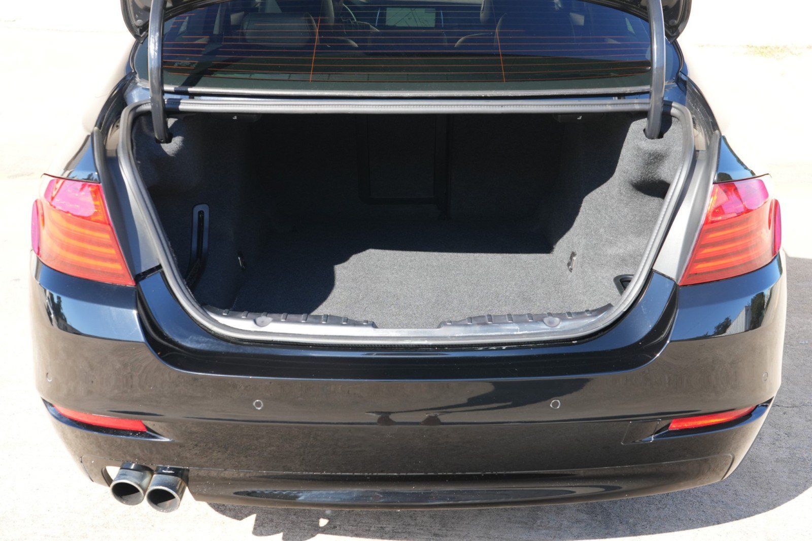 Used 2015 BMW 528i xDrive Sedan AWD/4WD image 9