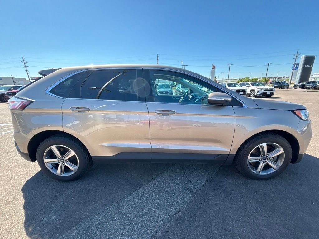 Used 2020 Ford Edge SEL w/ Convenience Package AWD/4WD image 4