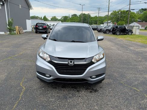 Used 2017 Honda HR-V EX image 7