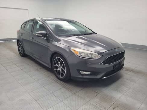 Used 2016 Ford Focus SE w/ SE Sport Package FWD image 13