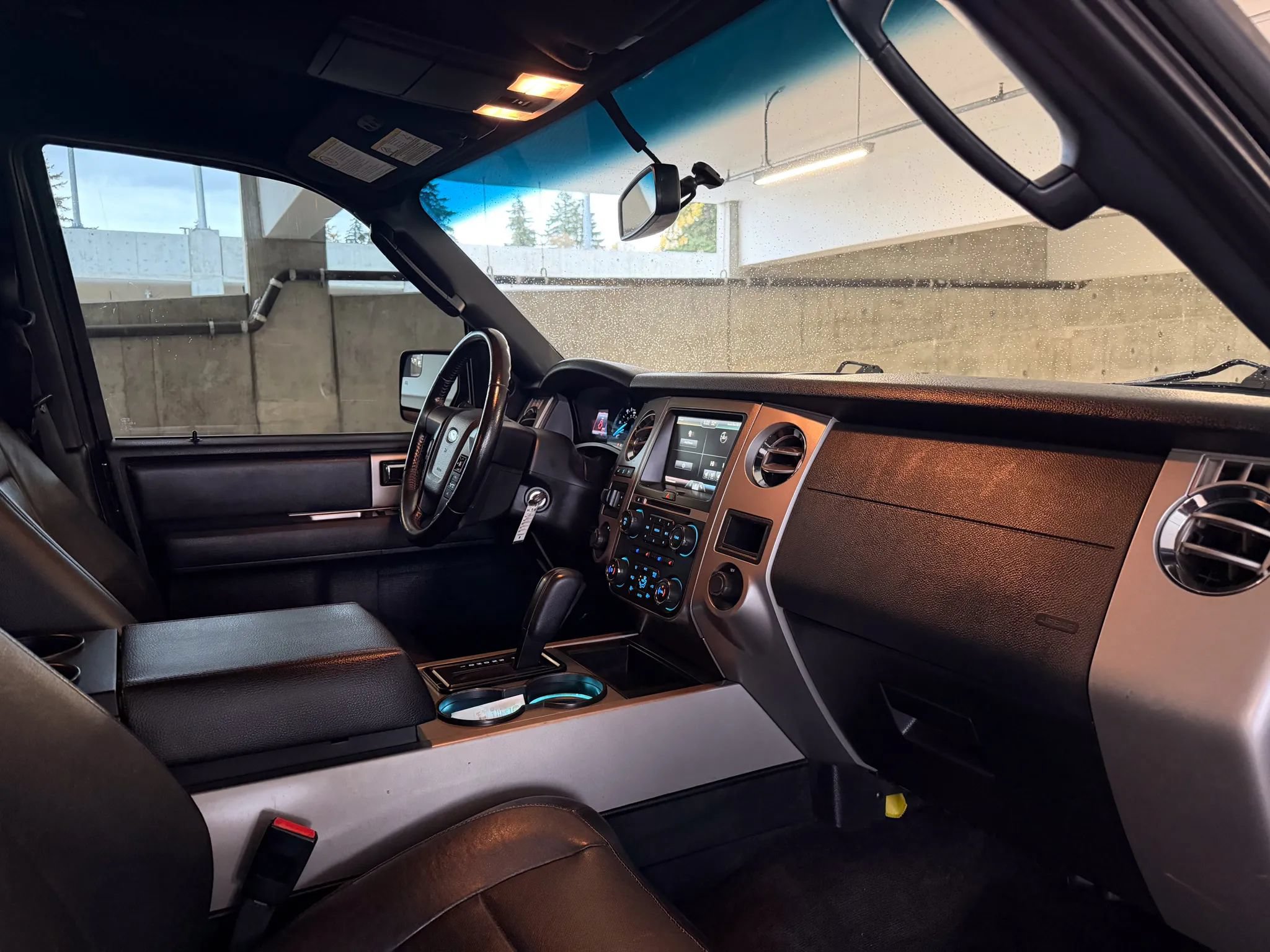 Used 2015 Ford Expedition EL XLT w/ Equipment Group 202A AWD/4WD image 29