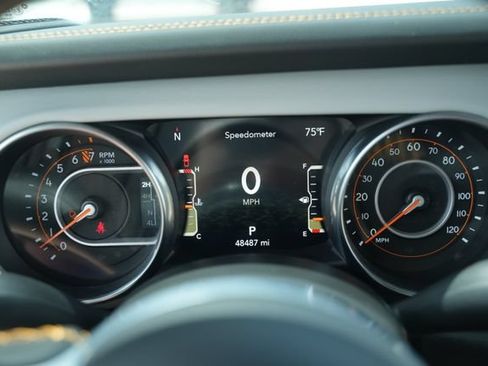 Used 2021 Jeep Gladiator Overland AWD/4WD image 30