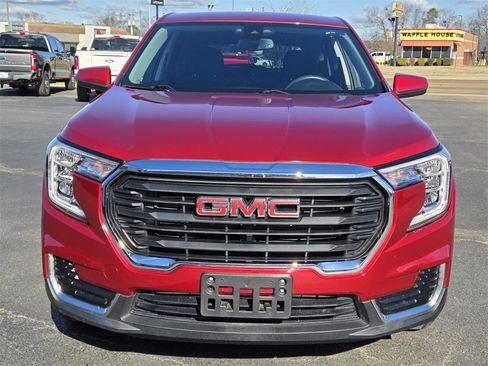 Used 2023 GMC Terrain SLE image 8