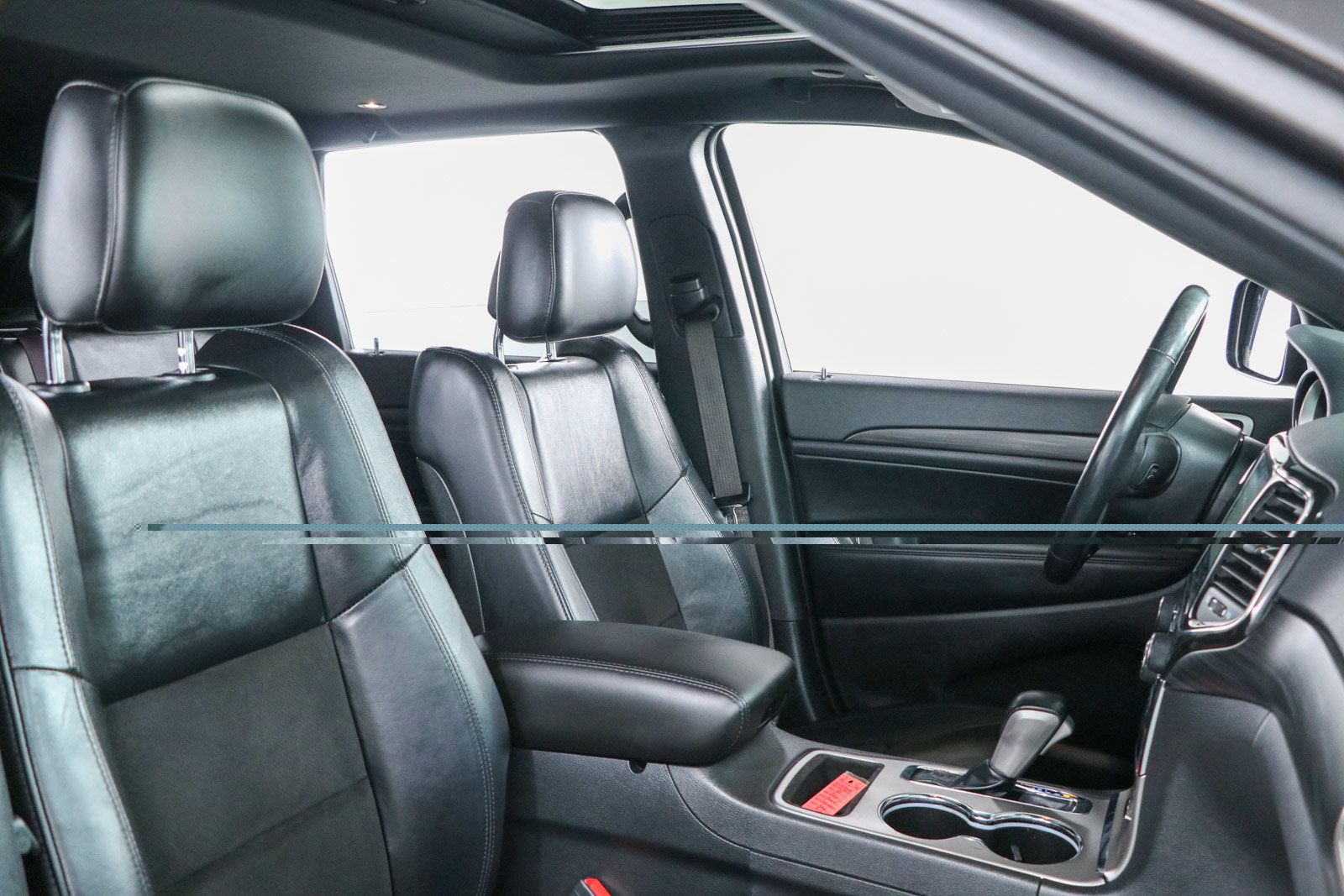 Used 2021 Jeep Grand Cherokee Laredo X AWD/4WD image 27
