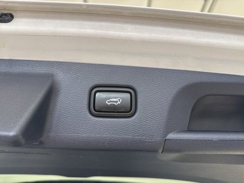 Used 2024 Hyundai Palisade Calligraphy image 12