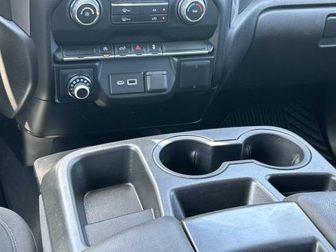 Used 2022 Chevrolet Silverado 1500 Custom w/ Safety Confidence Package AWD/4WD image 17