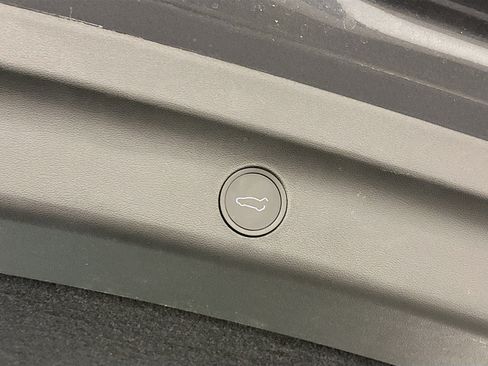 Used 2023 Tesla Model Y Long Range image 30