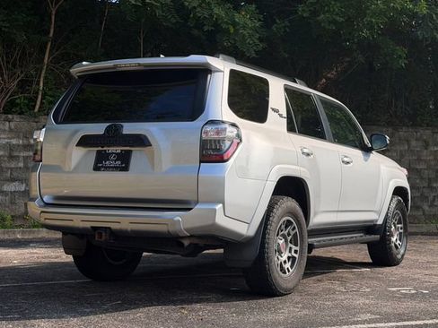 Used 2020 Toyota 4Runner TRD Off-Road Premium AWD/4WD image 5