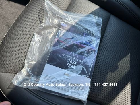 Used 2024 Chevrolet Trax ACTIV w/ Sunroof Package image 44