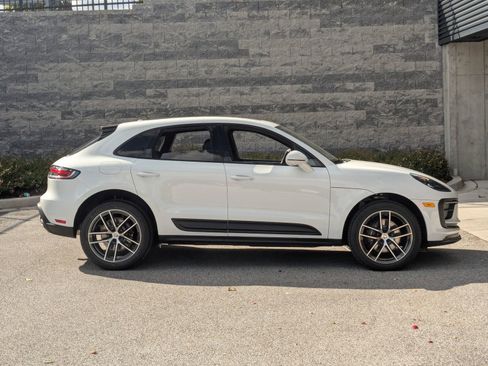 Certified 2026 Porsche Macan AWD/4WD image 8