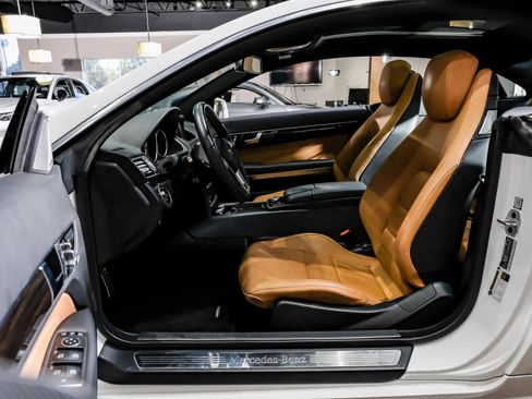 Used 2017 Mercedes-Benz E 400 4MATIC Coupe image 4