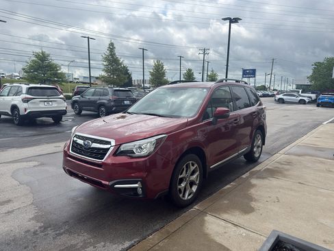 Used 2017 Subaru Forester 2.5i Touring AWD/4WD image 7