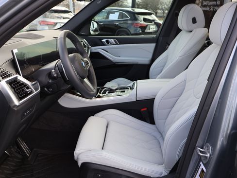 Used 2026 BMW X5 xDrive40i w/ M Sport Package image 10