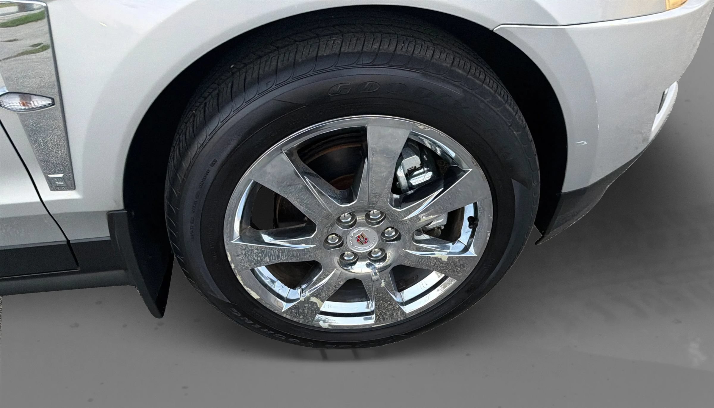 Used 2010 Cadillac SRX Performance FWD image 25