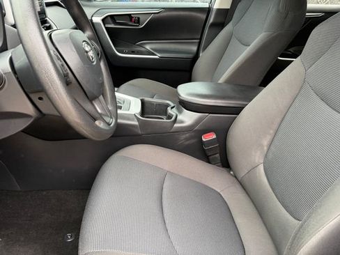 Used 2023 Toyota RAV4 LE FWD image 12