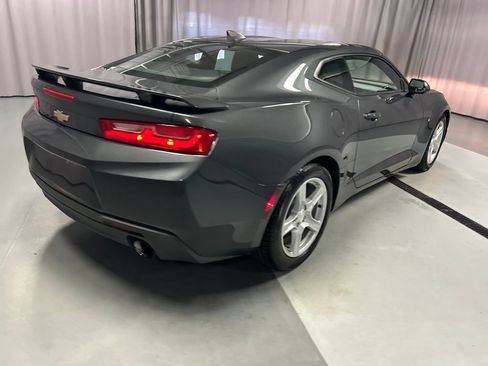 Used 2017 Chevrolet Camaro LT w/ Technology Package RWD image 7