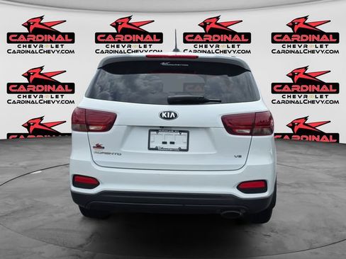 Used 2019 Kia Sorento FWD V6 image 4