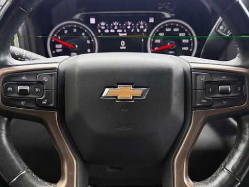 Used 2021 Chevrolet Silverado 1500 High Country w/ Technology Package AWD/4WD image 19