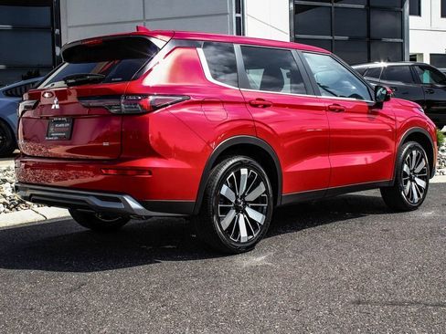 Used 2025 Mitsubishi Outlander SE AWD/4WD image 6