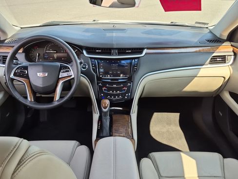 Certified 2018 Cadillac XTS Luxury FWD image 18