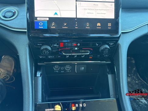 Used 2023 Jeep Grand Cherokee Limited image 22