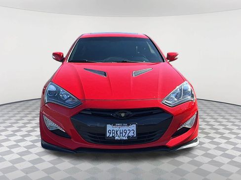 Used 2013 Hyundai Genesis 3.8 RWD image 2