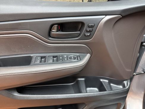 Used 2023 Honda Odyssey EX-L image 18