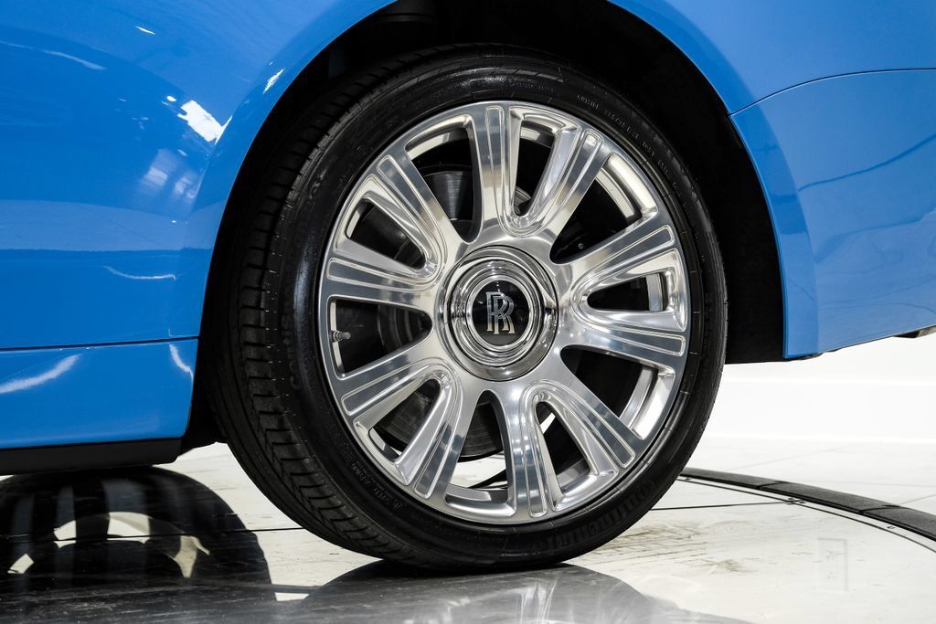 Used 2021 Rolls-Royce Dawn RWD image 63