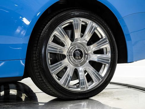 Used 2021 Rolls-Royce Dawn RWD image 63