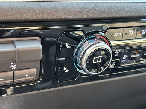 New 2026 GMC Sierra 1500 Elevation w/ LPO, Elevation Black Package image 17