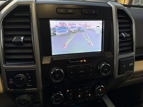 Used 2018 Ford F150 Lariat image 22