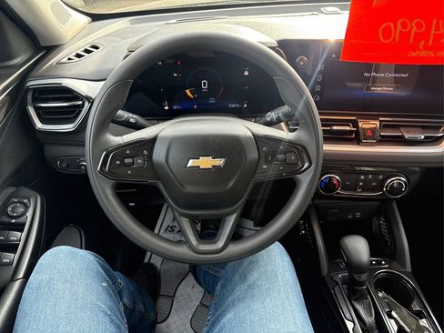 Used 2025 Chevrolet TrailBlazer LT image 14